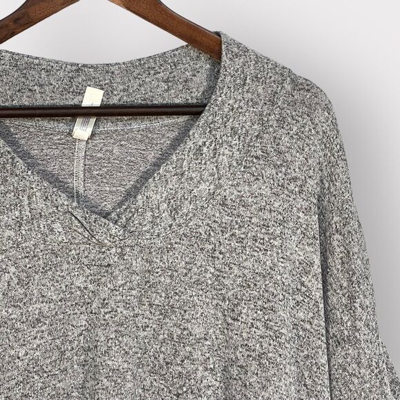 Cacique Tunic Top Women 28 Gray Heather Crossover V-Neckline Hi Low Hem Soft P12 - Picture 4 of 11